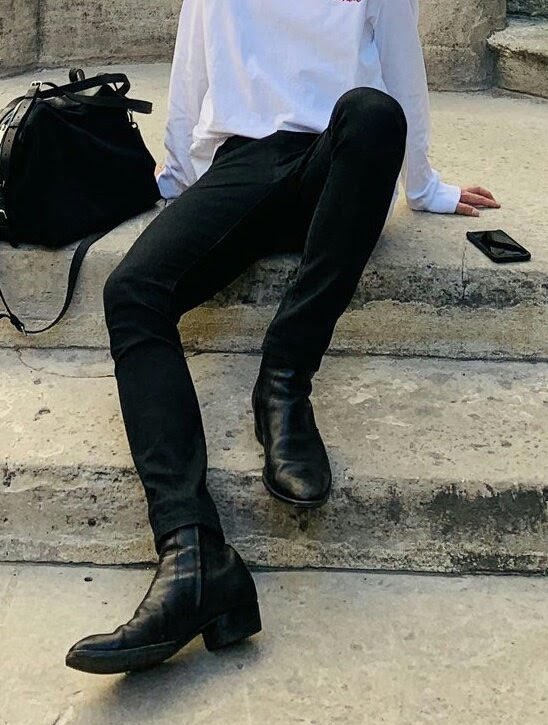 jimin wearing chelsea boots 