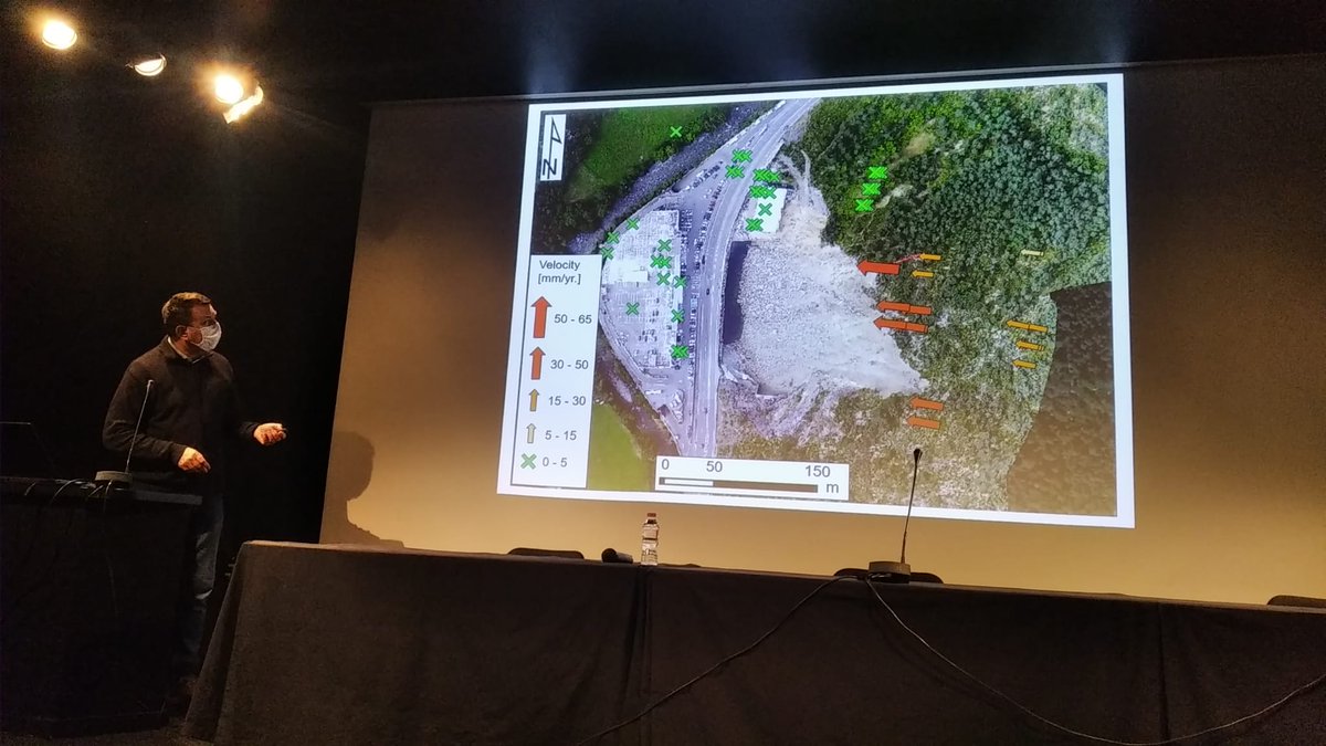 CttcTech's tweet photo. Presentem el projecte #MOMPA monitorització dels moviments del terreny i protocol d'actuació a la jornada informativa @Andorra_RI #Andorra. https://t.co/OXF2qNqKDx