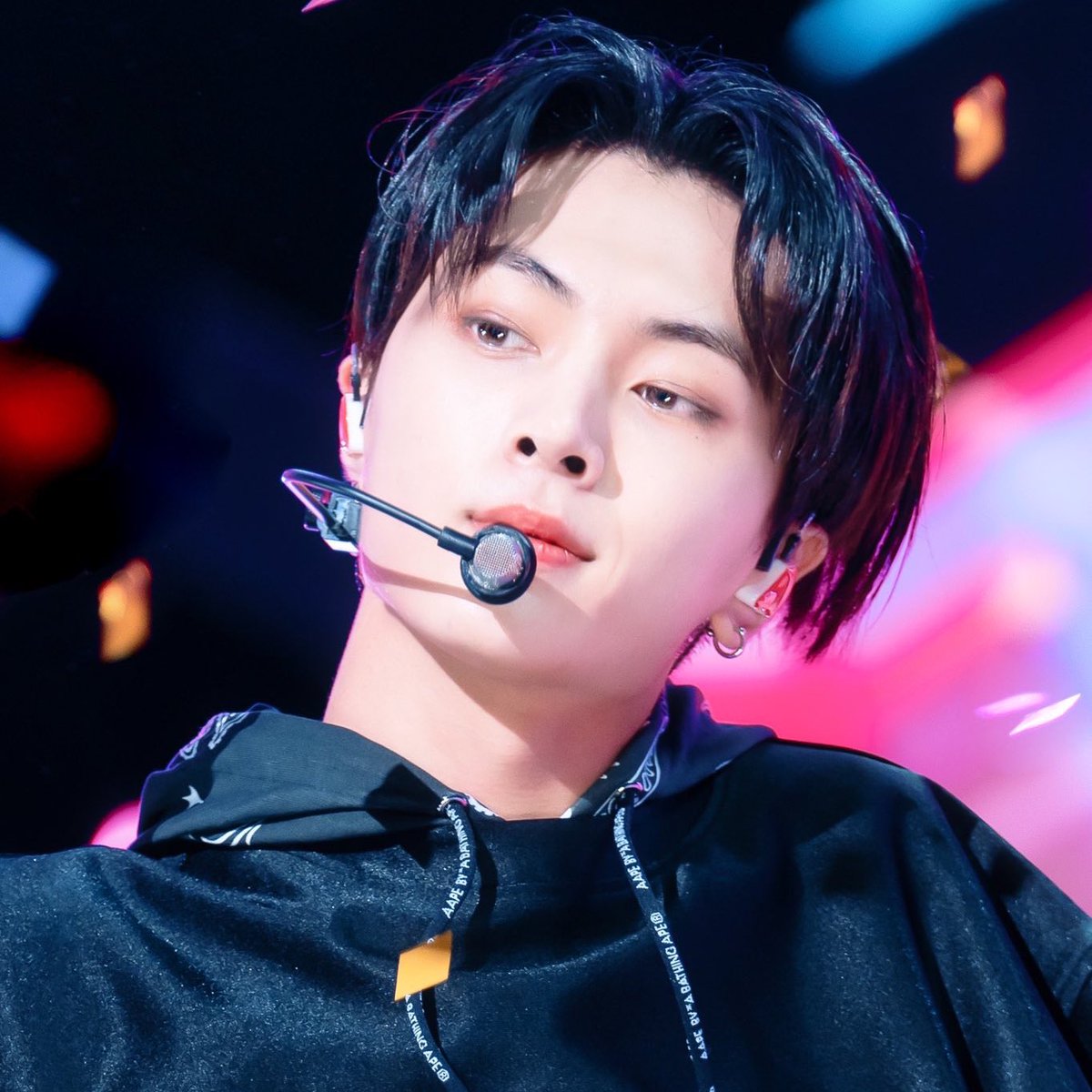 0420FEED's tweet photo. Stunning. 

#ENHYPEN_JAY #JAY #엔하이픈_제이 #제이 https://t.co/duvxQZOhMe