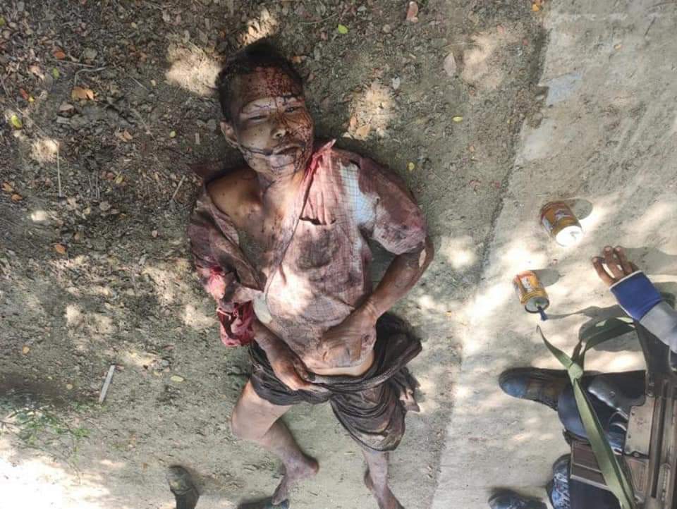 Merries1998's tweet photo. More than 7 innocent civilians from Sagaing Divison were shot dead by Military during October 2nd week after the victims were accused of being PDF. Dead bodies images show how they ve been cruelly killed.

#Oct18Coup
#WhatsHappeningInMyanmar https://t.co/3zSaEUrh8l
