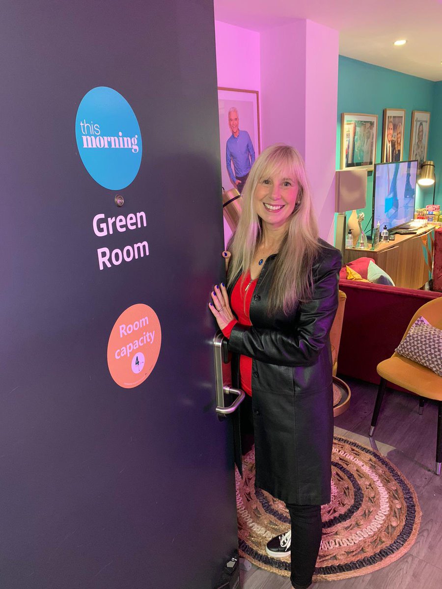 Theresa_Cheung_'s tweet photo. Behind the scenes! Canโt wait to go onto @thismorning with @hollywilloughby and Philip Schofield where I will be decoding dream calls! Make sure to tune in ๐๐บโ๏ธ
~
#thetheresacheung #itv #thismorning #dreaming #dreams #dreamdecoding #dreamdecoder https://t.co/DX6zgN89QZ