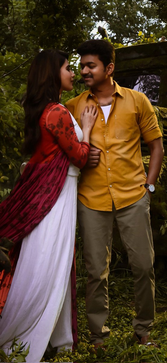Vishnu__1's tweet photo. #Thalapathy #Samantha
@actorvijay @Samanthaprabhu2
#Mersal #Master #beast @Vishnu__1 https://t.co/024cW0njq2