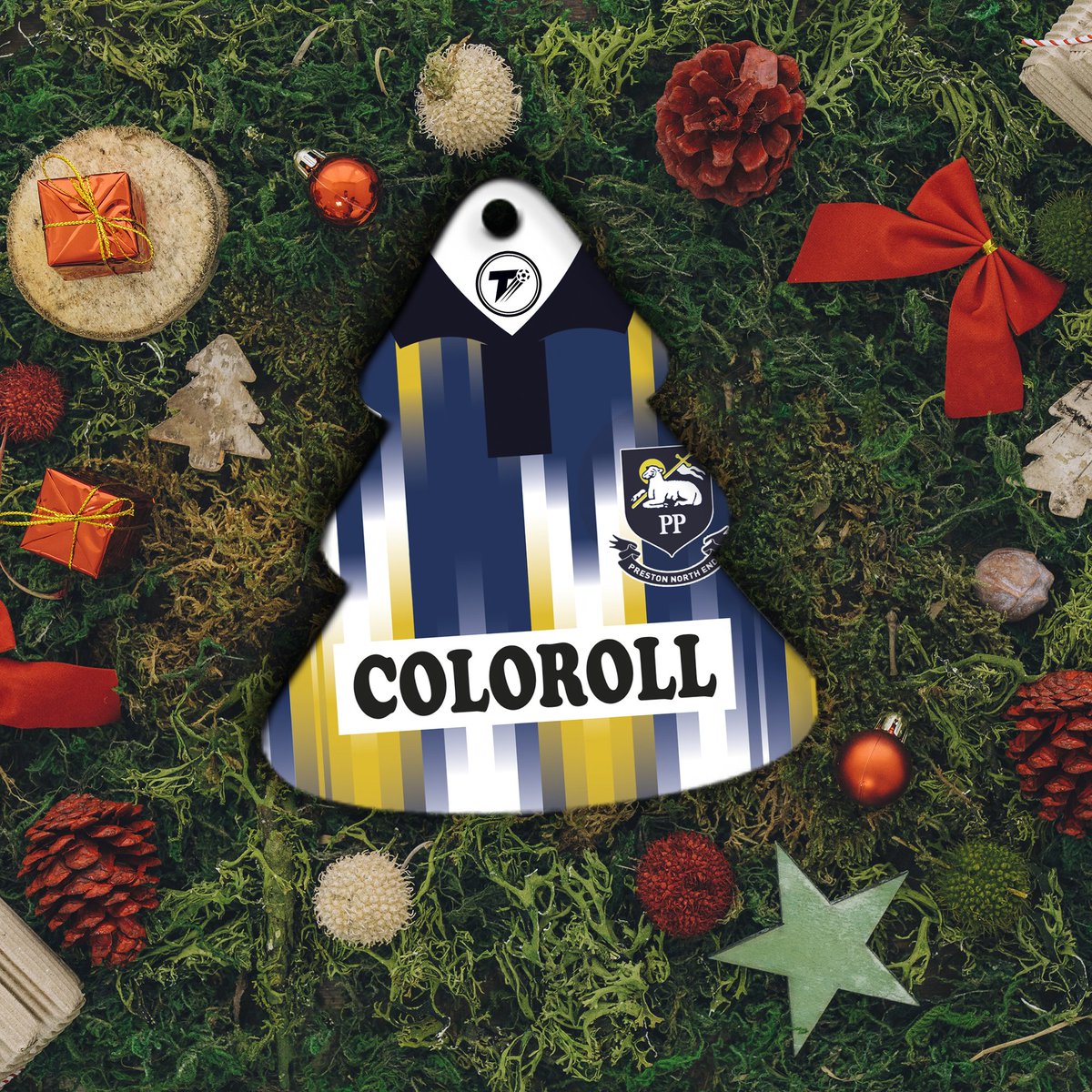 theterracestore's tweet photo. Our retro kit Christmas decorations are back! With more kits and clubs being added daily!

Head to https://t.co/x6dw9tR3K5 and find your retro beauty!

Retweet and you could bag one for your club free! https://t.co/fuNzhxpZlb