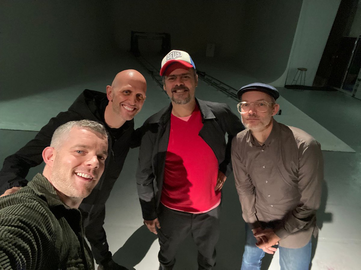 Talkart's tweet photo. 🎨💫❤️🎉🏎🌞@friezeofficial SPECIAL BONUS episode!!! For Frieze week in London, we are proud to team up with @BMW_UK to chat with leading choreographer @WayneMcGregor and art group @RandomStudio_ #RandomInternational to celebrate No One is an Island: https://t.co/nVZ1AHiVS9 https://t.co/Yu1WJ0fi26
