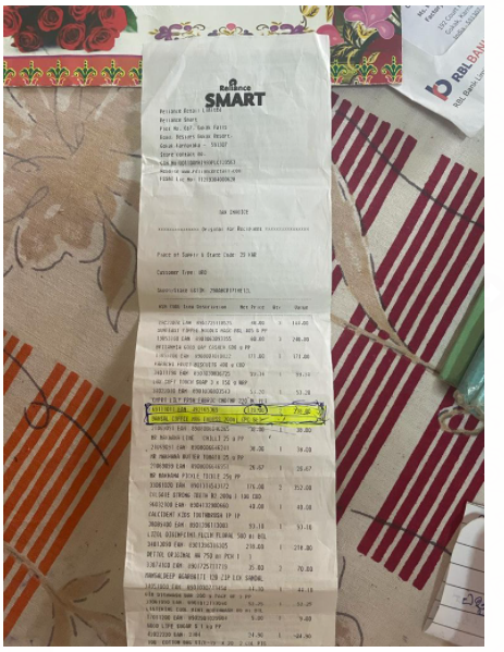 vk_bhosale's tweet photo. Gokak Reliance Smart is looting people. They do mention offer price as 99Rs on few items but at the same time they are billing its original price of 119Rs in Bill, When we ask manager he is showing the arrogance to accept the fact. Pls find the bills. @JioMart @JioMart_Support https://t.co/HOQRdXQwxZ