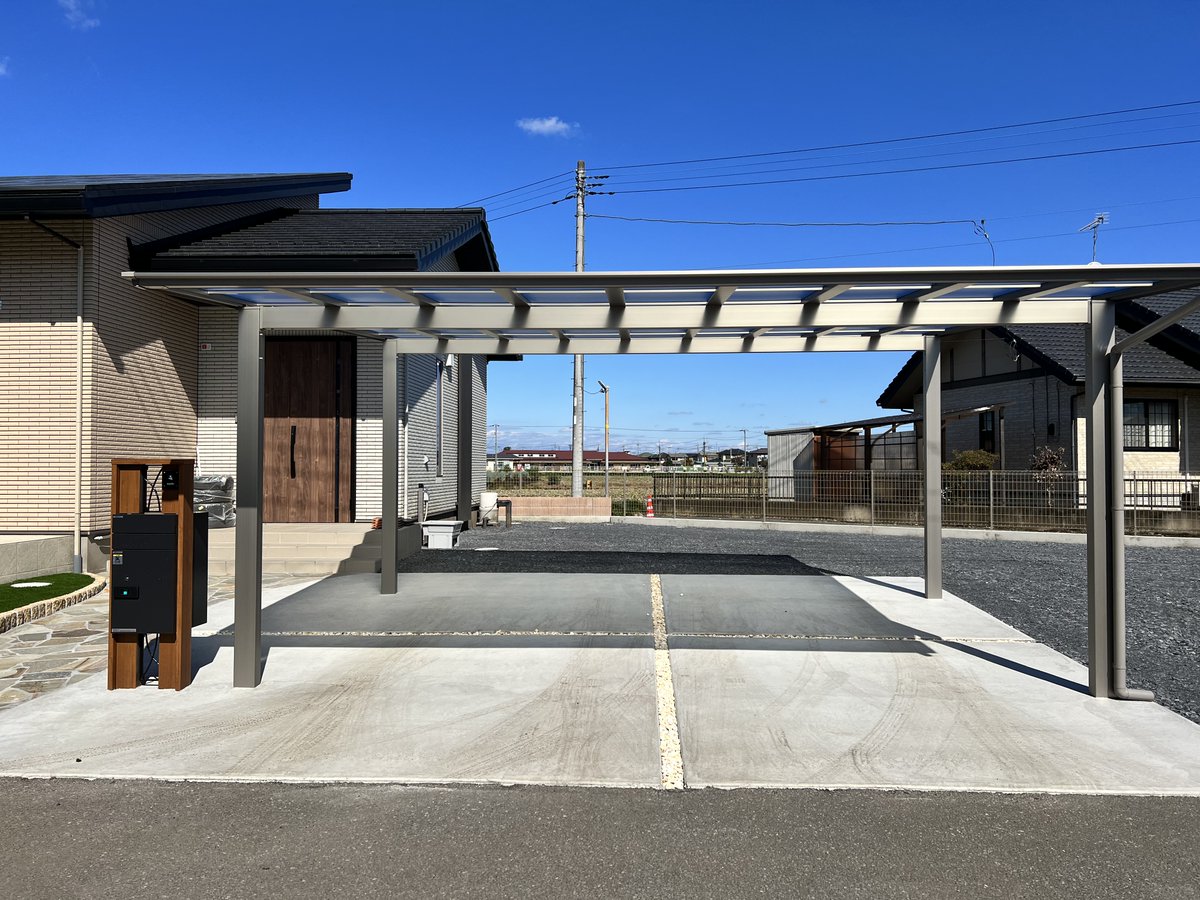 isaokengyou's tweet photo. 施工完了写真です。
#外構　#エクステリア　#栃木　#建物　#外構デザイン　#マイホーム計画　#にわづくり #写真　#空　#青空 https://t.co/VL3w5a09T0