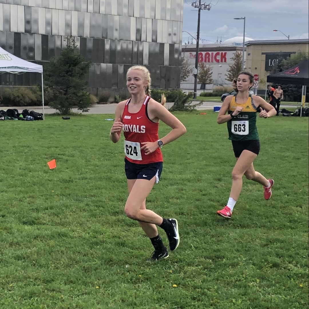 royalsxc's tweet photo. Some action shots from Saturday's races at Centennial College in Toronto, hosted by @CentennialCOLTS.

Men place 5th, Women place 6th. 

Our top Royal was Annika Brink, who placed 8th overall. 

#RoyalsXC #OCAAXC https://t.co/ZsoPEHLgbV