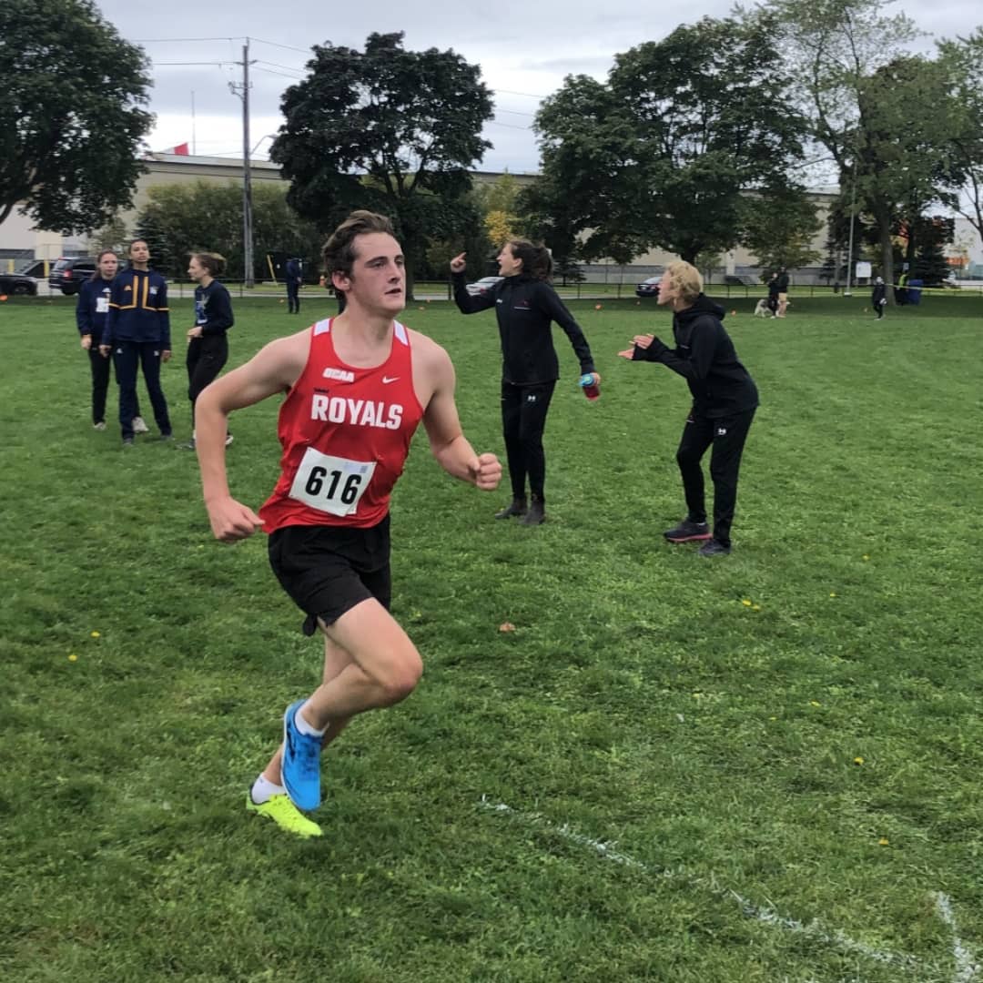 royalsxc's tweet photo. Some action shots from Saturday's races at Centennial College in Toronto, hosted by @CentennialCOLTS.

Men place 5th, Women place 6th. 

Our top Royal was Annika Brink, who placed 8th overall. 

#RoyalsXC #OCAAXC https://t.co/ZsoPEHLgbV
