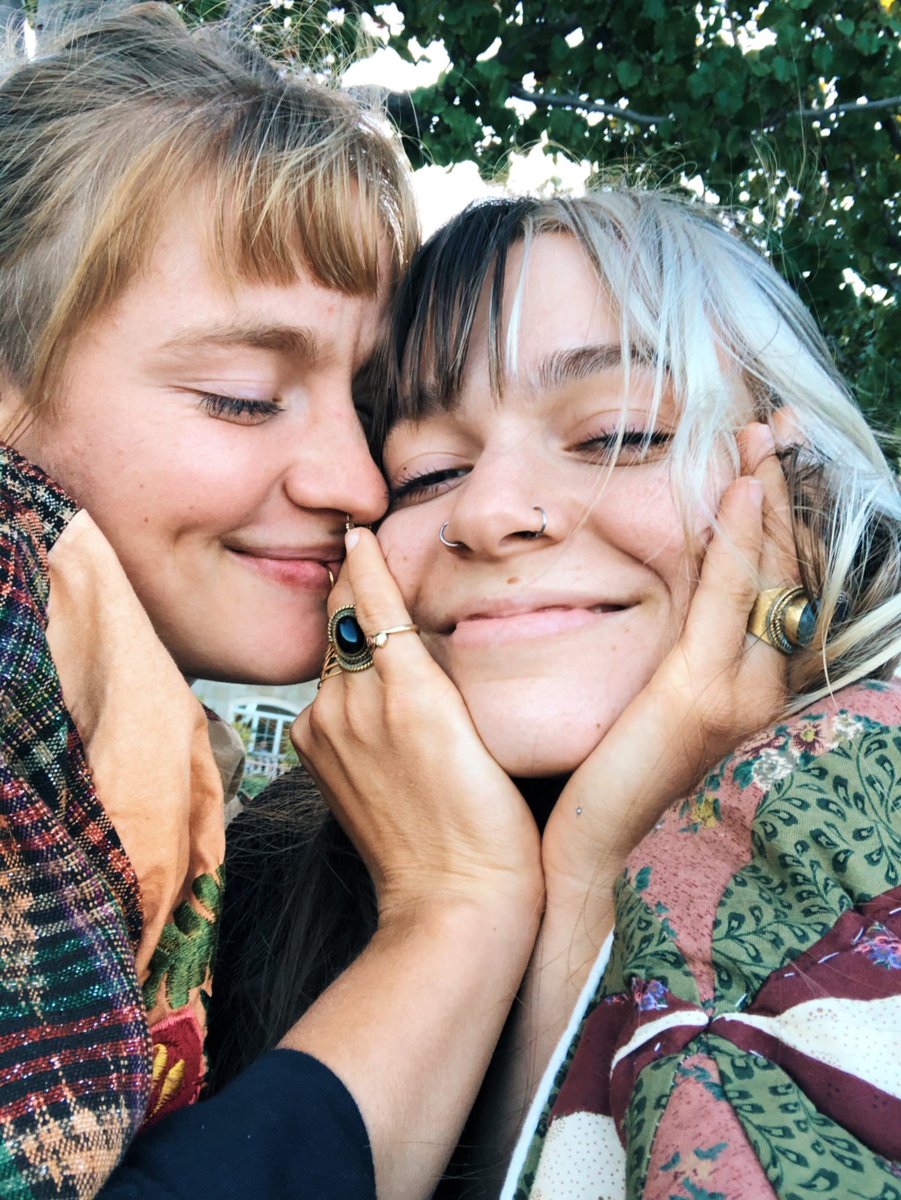 stevieyoniverse's tweet photo. i’m crying i miss my soulmate https://t.co/avw5SgwOSR