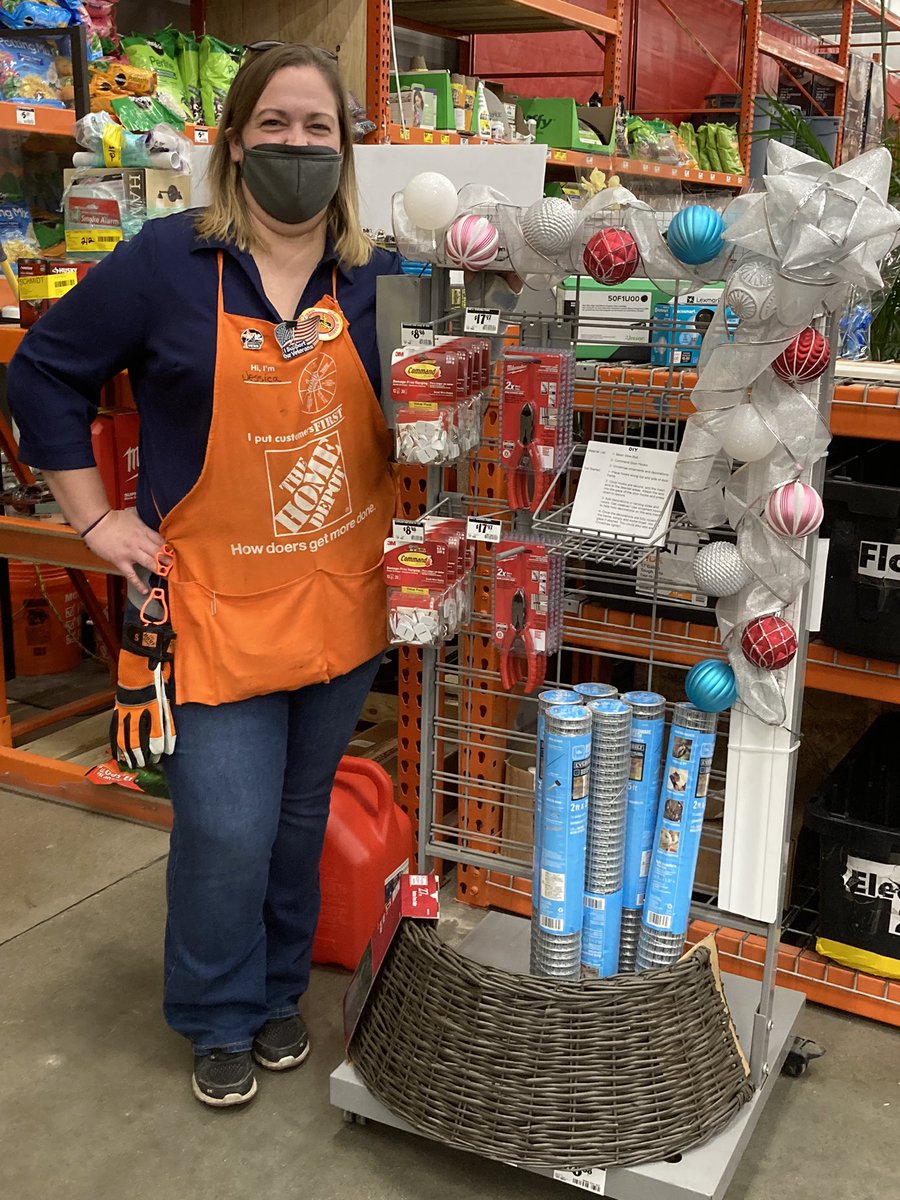 Amazing creativity from Tool Rental DS Jessica on her adopt a sku, thanks <a href="/bruceojb/">Bruce Johnsonbaugh</a> for challenging her creativity &amp; <a href="/Erin3857/">ErinHD3857</a> for motivating @spohn3857 <a href="/TracyKatz13/">Tracy Katz</a> @Sean_Monty_ <a href="/athornton0412/">Anthony Thornton</a> <a href="/kelly_broyles/">Kelly Broyles</a> #GemCityPride