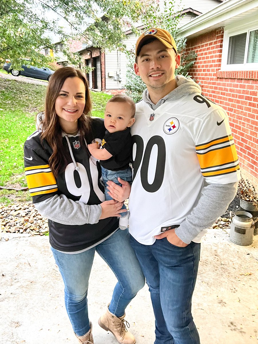 michelleharry22's tweet photo. This family loves @_TJWatt. Player of the game! #SteelersWin #SteelersNation https://t.co/cAG959iWqy