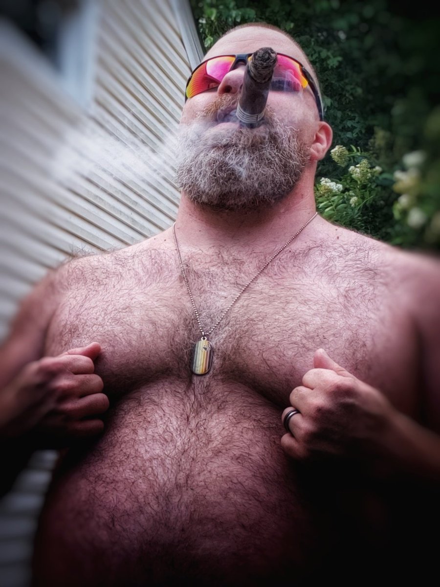 CRUISE APP 101:  If you're a BOTTOM and are trying to get a Man's Cock in yer ass, show those potential Tops your ASSets!!--NOT pics of your dick 😏