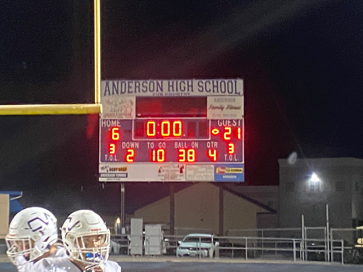 cv_made_fb's tweet photo. CV ruins Anderson’s homecoming with a win 21-6 giving the Falcons their second homecoming win of the year! This puts CV 2-0 in league with an overall record of 4-3. #FalconPride #CVmade 💪🏈 https://t.co/I1yxjIo7pv