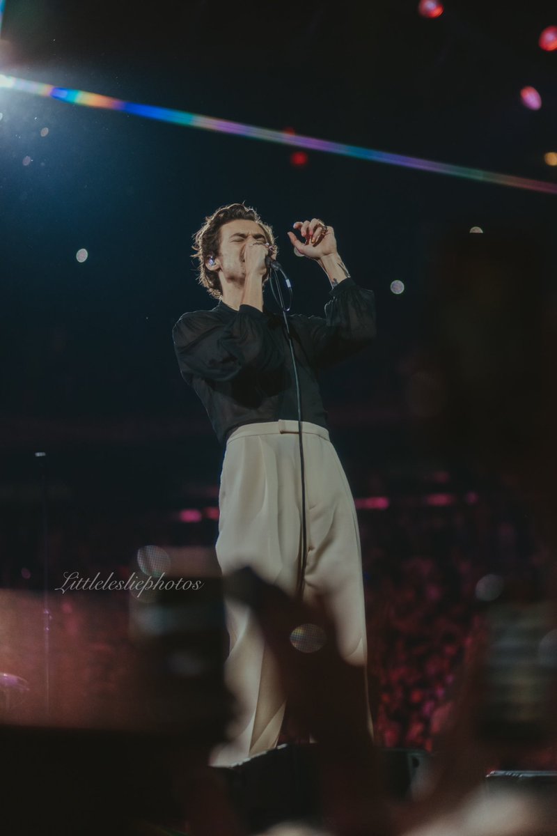 harrievinyls's tweet photo. Harry Styles Madison Square Garden Night 3 (taken by me) @Harry_Styles #LoveOnTour #HarryStyles #msg #LoveOnTourNYC https://t.co/ug7zGvhd3z