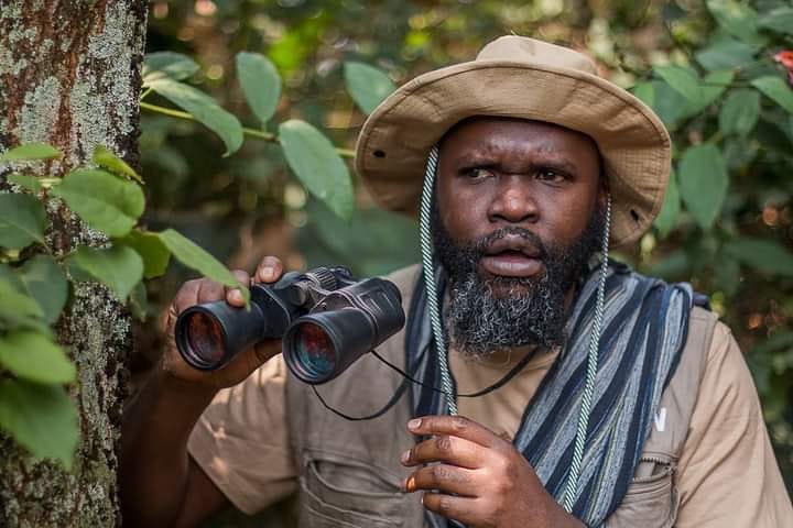 Samwana (@murendesuleiman) on Twitter photo <a href="/KBonimtetezi/">Dr Boni Khalwale, CBS</a> Translation: Mwanaume hana kazi ako na wanawake asubuhii msituni alafu 'kuni' .... <a href="/KBonimtetezi/">Dr Boni Khalwale, CBS</a> Translation: Mwanaume hana kazi ako na wanawake asubuhii msituni alafu 'kuni' ....