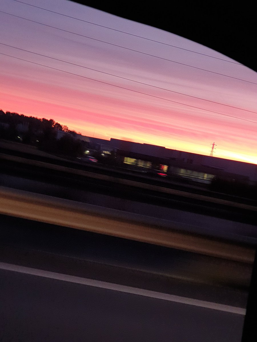 ToponinoA's tweet photo. #Bjour 
#Red_Color 🖤 https://t.co/pQT1xxzxrW