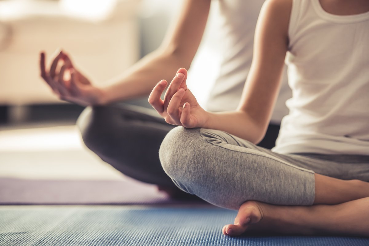 CLCCJeanPERRIN's tweet photo. 🎀🧘‍♀️Ce lundi 18 octobre au Centre Jean PERRIN à l’E.R.I de 14h-15h30, un atelier à l'initiation à la méditation de pleine conscience sera proposé par le Dr.Katell Menard, médecin de la douleur. ⚠️Inscription: 📞 04 73 27 82 13 📩magali.sobkowicz@clermont.unicancer.fr
#OctobreRose https://t.co/J4yWedgnpq