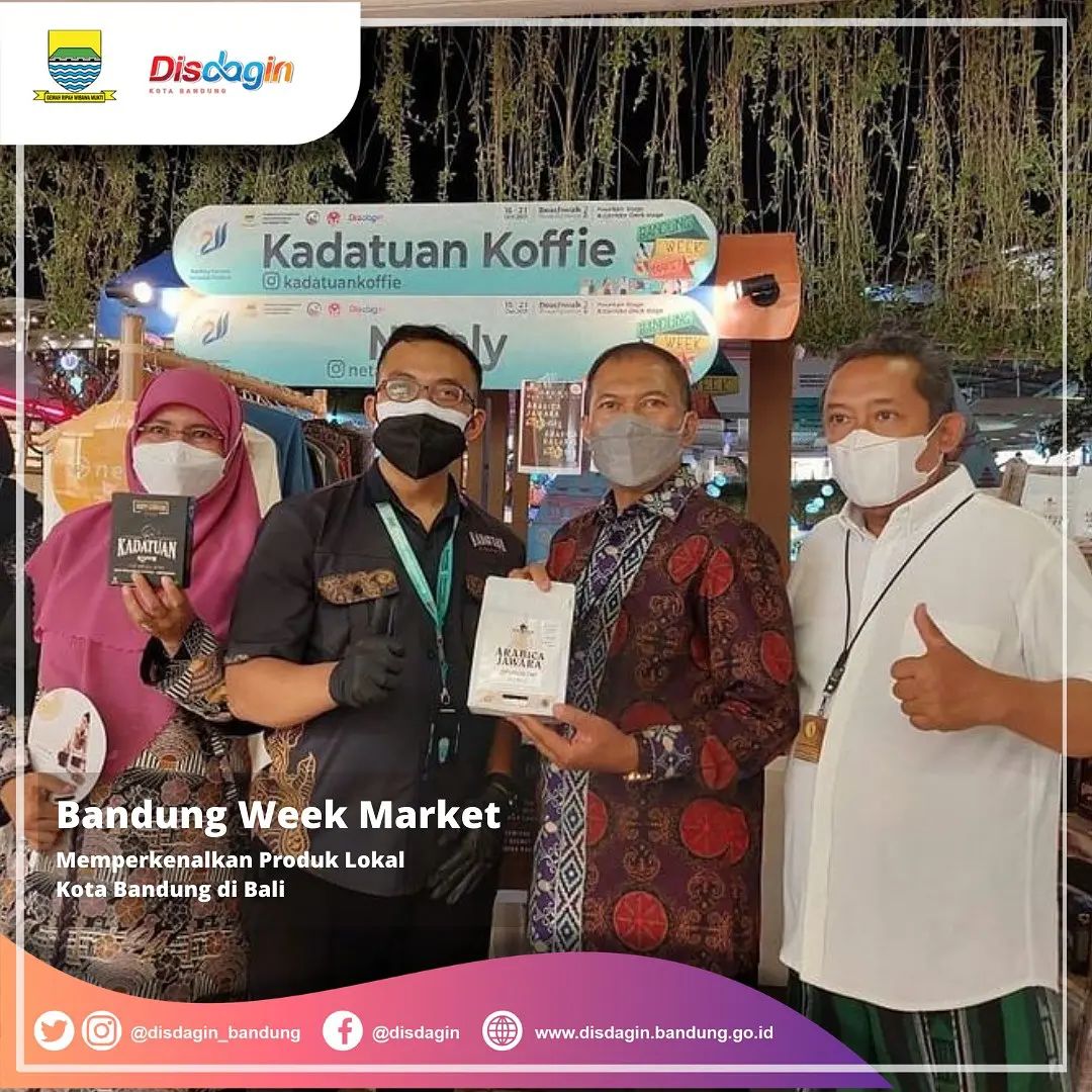 Dinas Perdagangan dan Perindustrian Kota Bandung melaksanakan Pameran Bandung Week Market 2021 di Beachwalk Shopping Center Kabupaten Badung Provinsi Bali, bekerja sama dengan Dekranasda Kota Bandung dan Dekranasda Kabupaten Badung