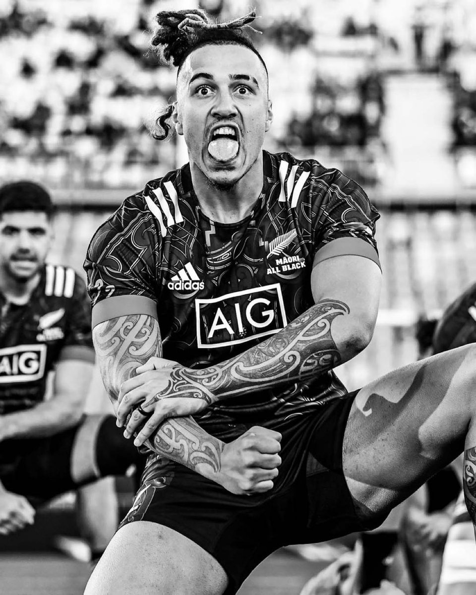 Dan Carter tweet media