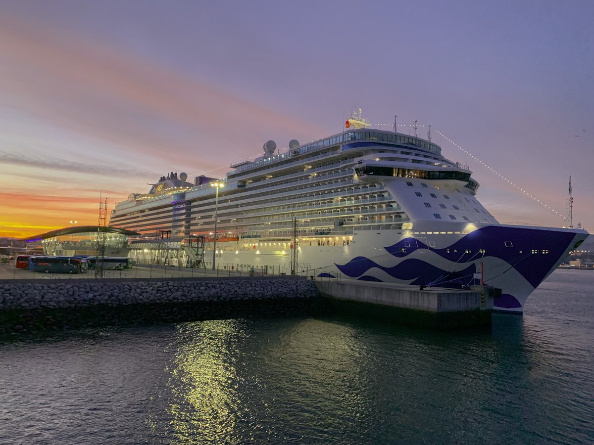 BilbaoPort's tweet photo. 🛳Porturatuta da @PrincessCruises ontzi-enpresaren #SkyPrincess gurutzaontzia #Olatua-n, Getxoko gurutzaontzien terminalean
#BilbaoPort #BilbaoPortCruises #PrincessCruises #Transcoma https://t.co/2bNsuUN4RF