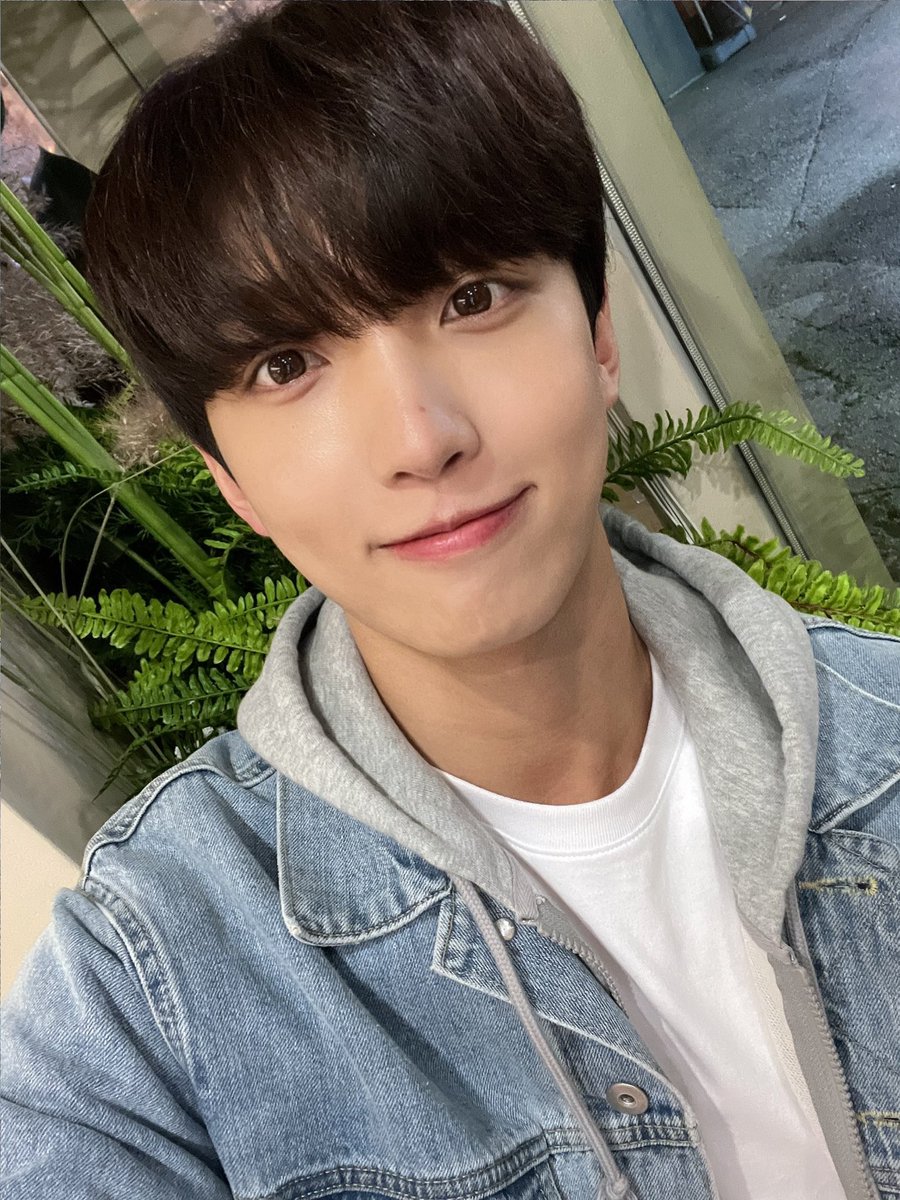 업텐션(UP10TION) tweet media