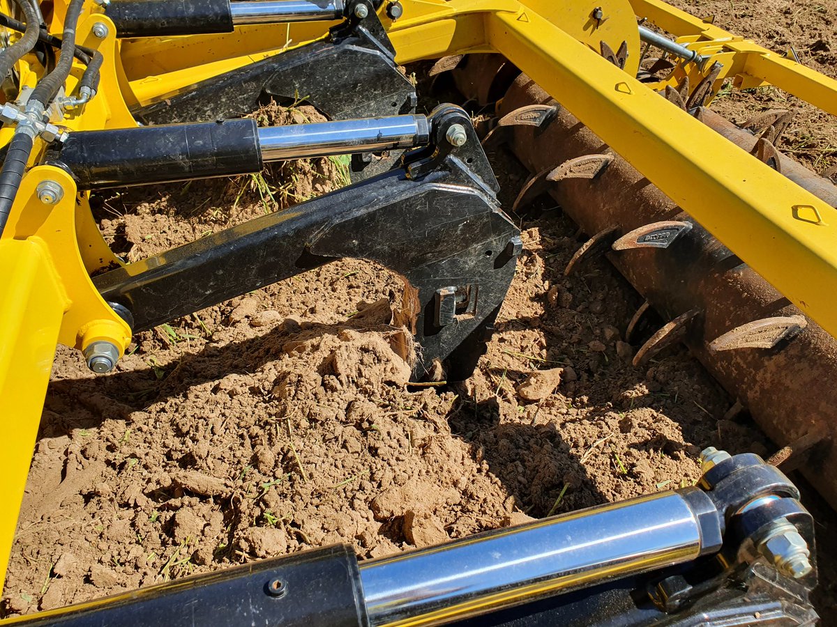 earthserv's tweet photo. Got the #bednar terraland on the job now. https://t.co/DlKUJ3i3gd