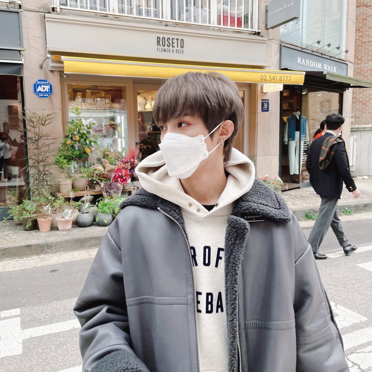keaiyang10's tweet photo. 211018 양양 웨이보

오후 시간☕️🎁☁️ https://t.co/4H8jgaboYL