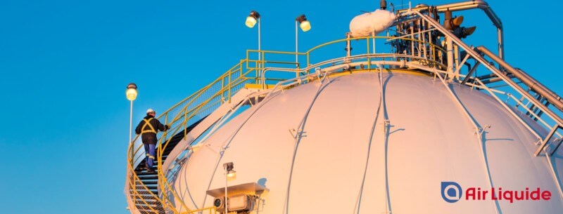 H2TechWorld's tweet image. Earlier in 2021, Air Liquide completed the construction of the world's largest PEM (Proton Exchange Membrane) electrolyzer. Supplied with renewable energy, this unit is now producing up to 8.2 tonnes per day of low-carbon hydrogen. hydrogentechworld.com/worlds-largest… #hydgrogen