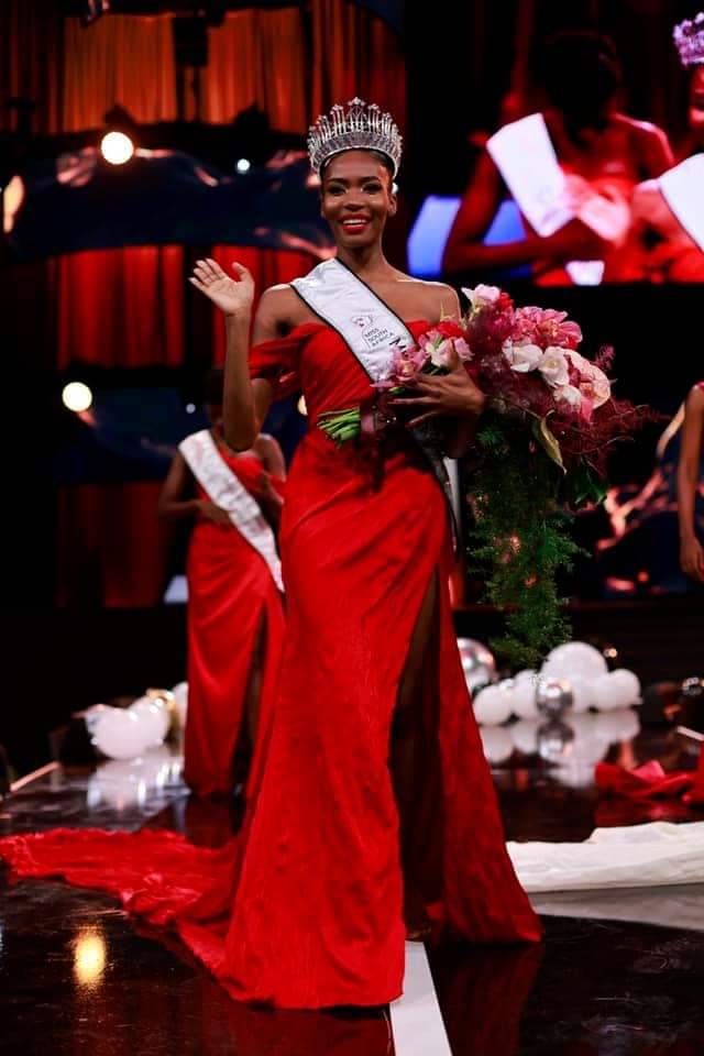 Congratulations to Lalela Mswane who was crowned Miss South Africa 2021 at Grand Arena in Cape Town this past weekend. 

#MissSA2021 
#MondayMotivation