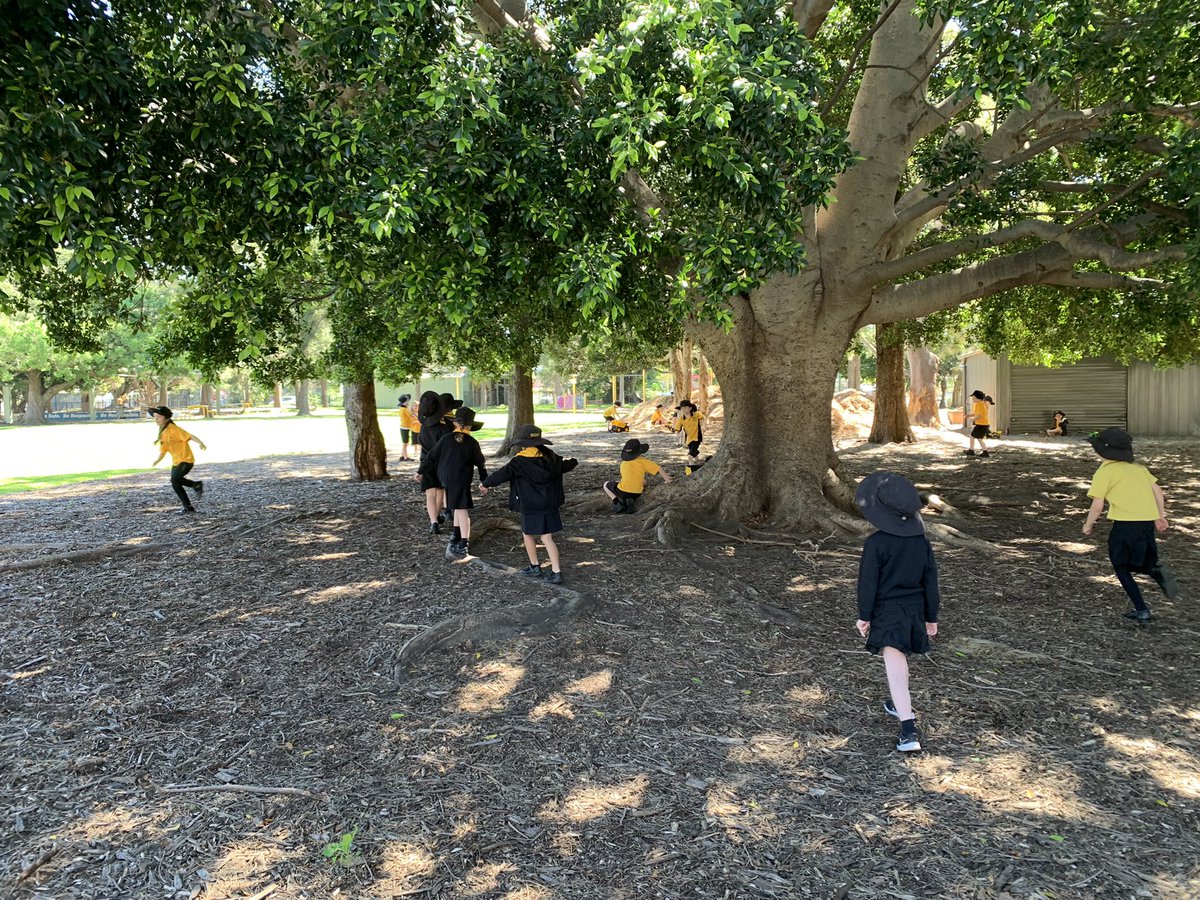 Now this is a perfect day! Welcome back precious ones, thank you for making our day so happy 😀 <a href="/RaeanneGulic/">Raeanne</a> <a href="/Luci_May11/">Luci-May</a> #schoolsreopen #bestteachers #earlylearning