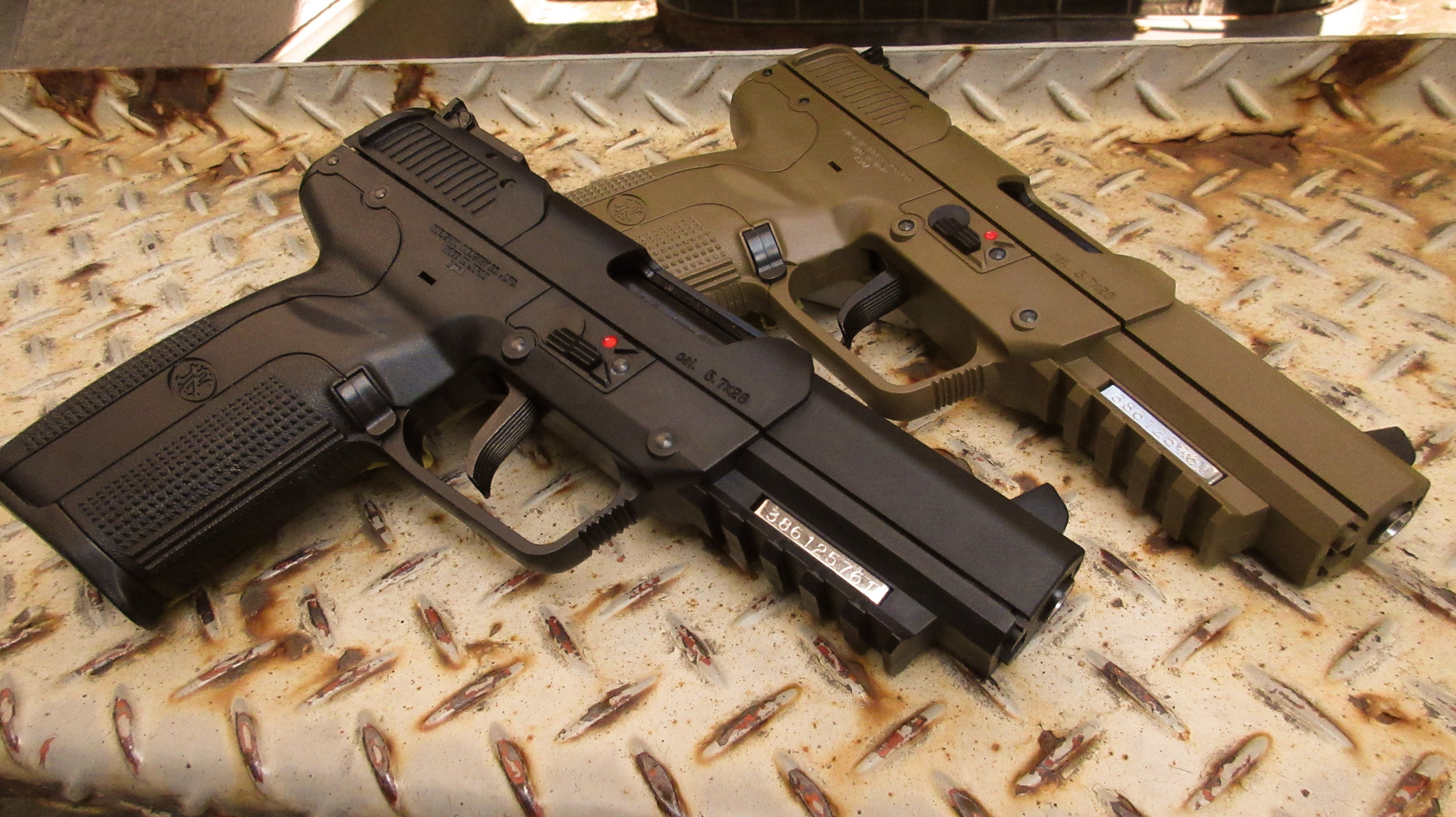 マルシン工業 FN Five-seveN co2ガスブローバック（ジャンク品） マルシン工業 CO2 ガスブローバックガン FN Five-seveN(ファイブ