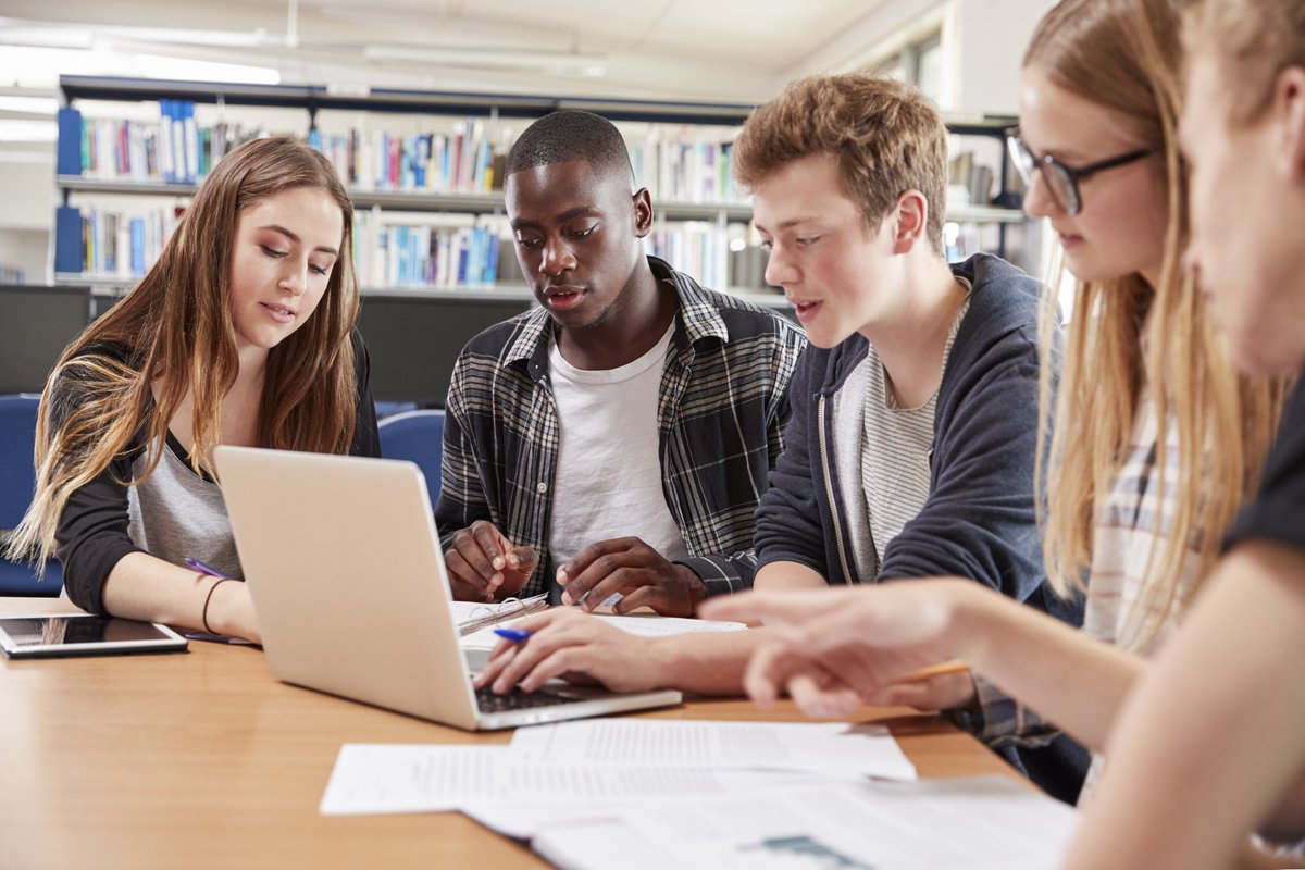 acsesedu's tweet photo. Aus #HigherEd policy has focused on access and participation of equity groups at uni.
NCSEHE-funded research by @IanWLi @UWAresearch highlights the importance of measuring #PostgraduateOutcomes of #EquityStudents, an emerging issue for higher ed policy. https://t.co/YogVLSPfXd https://t.co/R0E2dJy9LM