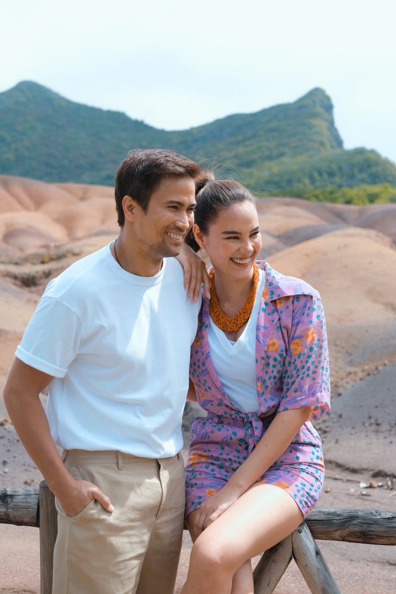 Not sure what we were laughing about but thanks @jololuarca for capturing this moment 📸 At the colorful sand dunes of #7coloredearth