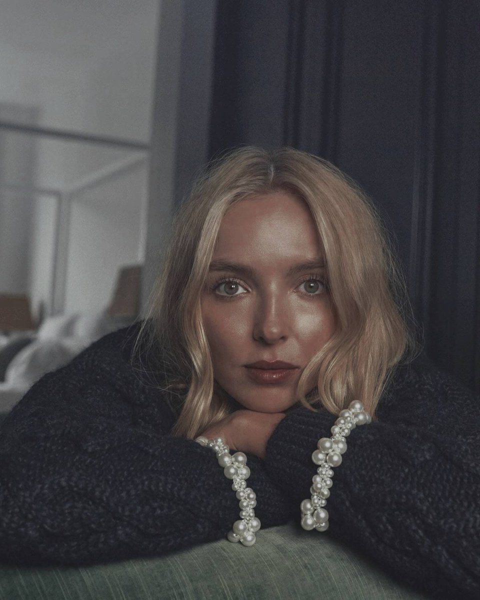 ❝ Men are so quick to blame the gods: they say
that we devise their 𝙢𝙞𝙨𝙚𝙧𝙮. But they
themselves- in their depravity- design
grief greater than the griefs that 𝙛𝙖𝙩𝙚 assigns ❞