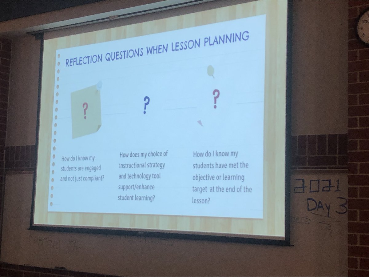 SFcoachMegan's tweet photo. Had the opportunity to work with some great first year teachers last night! #SFLearns #SFLA https://t.co/1wMCKJFhUX