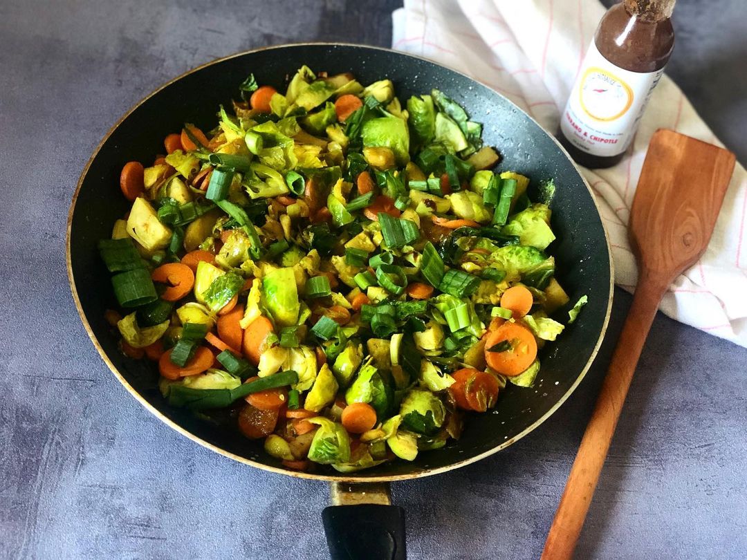 SillyChilly9's tweet photo. Mixed vegetables are the best source of vitamin minerals and healthy food ingredients. Make it tasty with adding some Serrano &amp; Chipotle flavour of Silly Chilly Hot Sauce!!✔️  https://t.co/8TpbzUVbJx

#sillychillyhotsauce #foodie #foodblogs #foodstagram https://t.co/JjyyO7Xh8Z