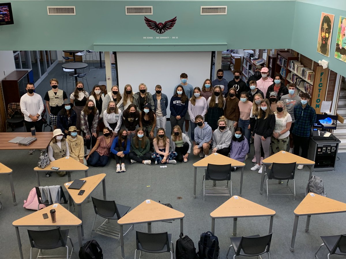 kelly_stokoefhs's tweet photo. Finally the peer leaders are back together. We are looking forward to getting out in the community and working with our FPS schools. @fhsactivities1 @WWUESFarmington @1FarmingtonHS @IAR_Athletics @FarmingtonIAR https://t.co/45QSZ1ch6o