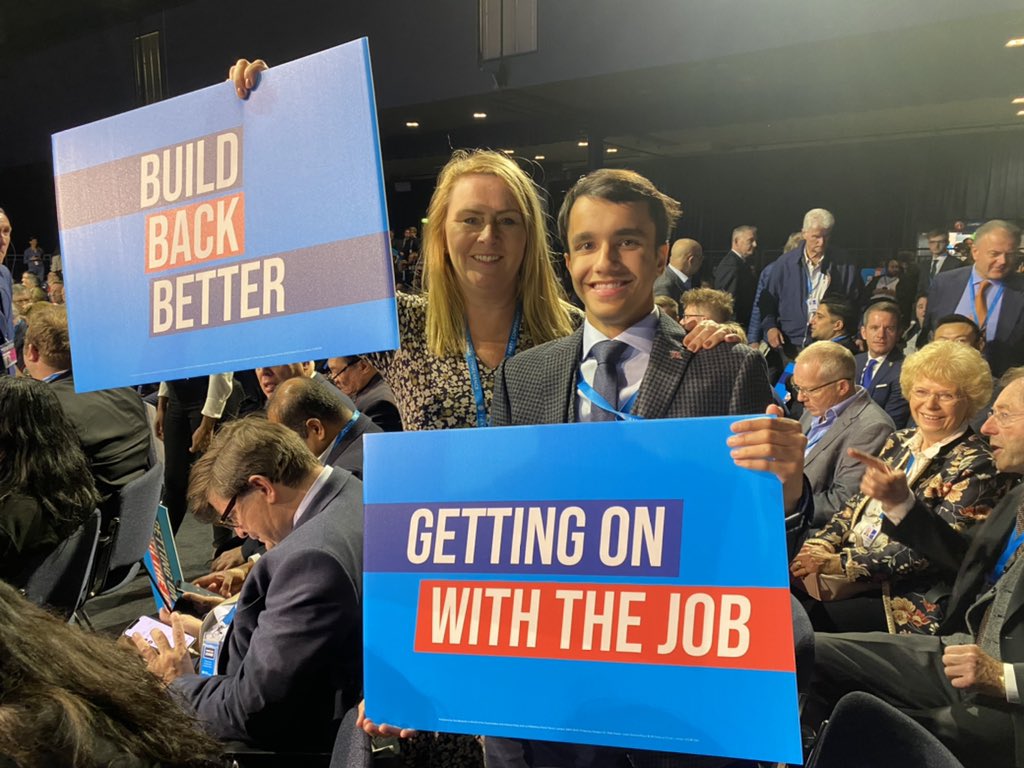WendyMaisey's tweet photo. Inspiration speech by our PM, great end to four days of conference. So good to all be back in Manchester in person. @mirfin_theo @OneWarrington @CandWTories @Warrington_YC @BorisJohnson @OliverDowden https://t.co/78XCLnWe8y