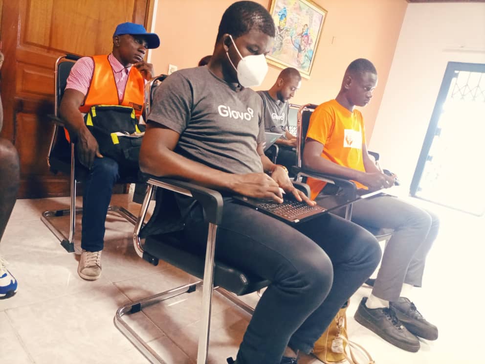 BanqueIvoire's tweet photo. Poursuivant son implication à la cause sociale, le personnel de Glovo Côte d'Ivoire a consacré 5 heures de son temps en transfert de compétences aux personnels et bénévoles  de la @BanqueIvoire dans les domaines: L'impact social, le Marketing et  les opérations. https://t.co/ZLRObqycWA