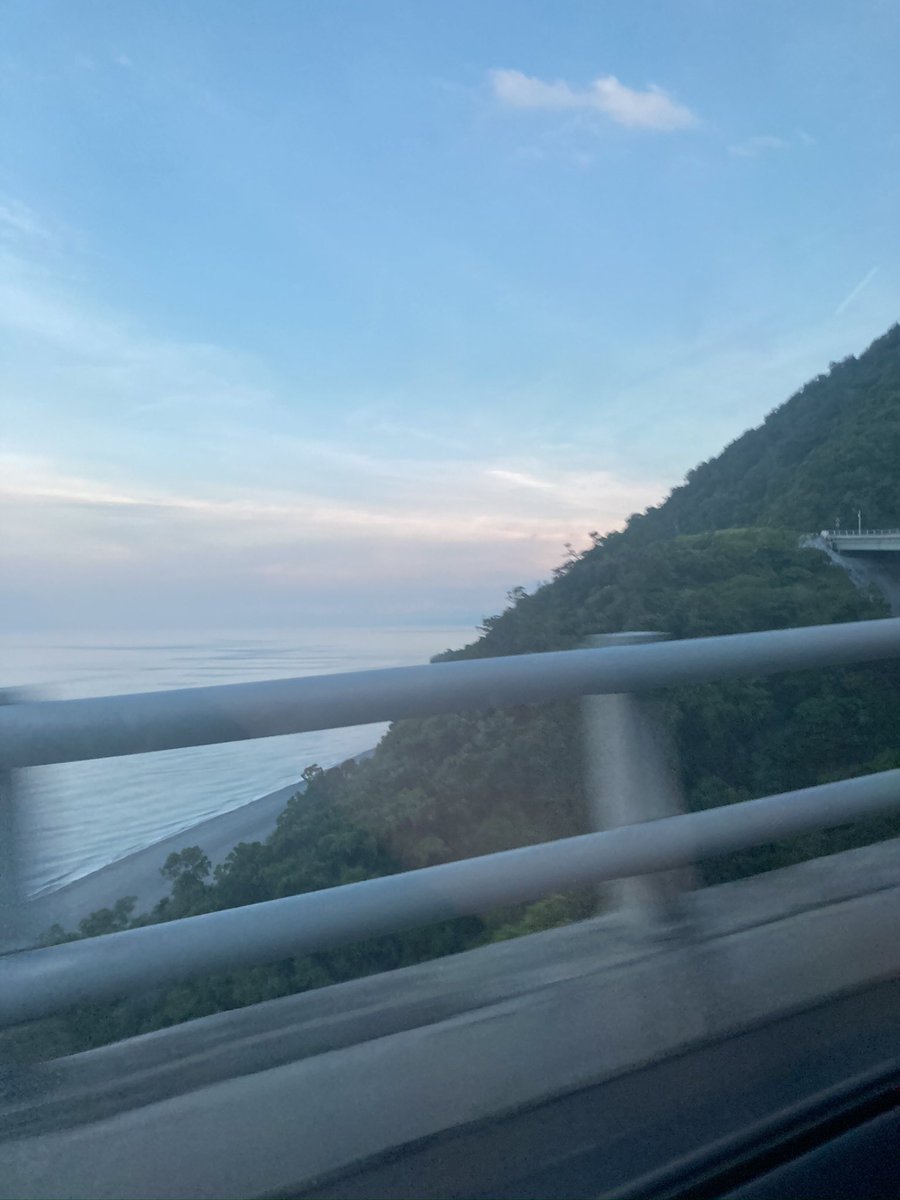 JenniferSheng03's tweet photo. 🌊🌊🌊 https://t.co/w5hsyn6jJy