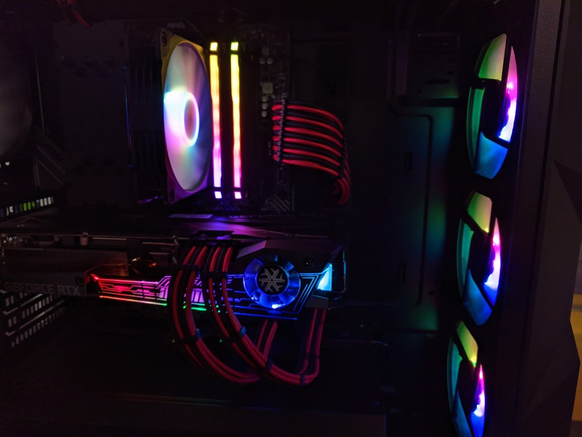 pc_shack_hull's tweet photo. A recent build. The customer provided the parts we did the rest.
Loving the 4 fan INNO3D 3070ti GPU with braided PSU extension kit 🤓 https://t.co/cN6wf3hljW