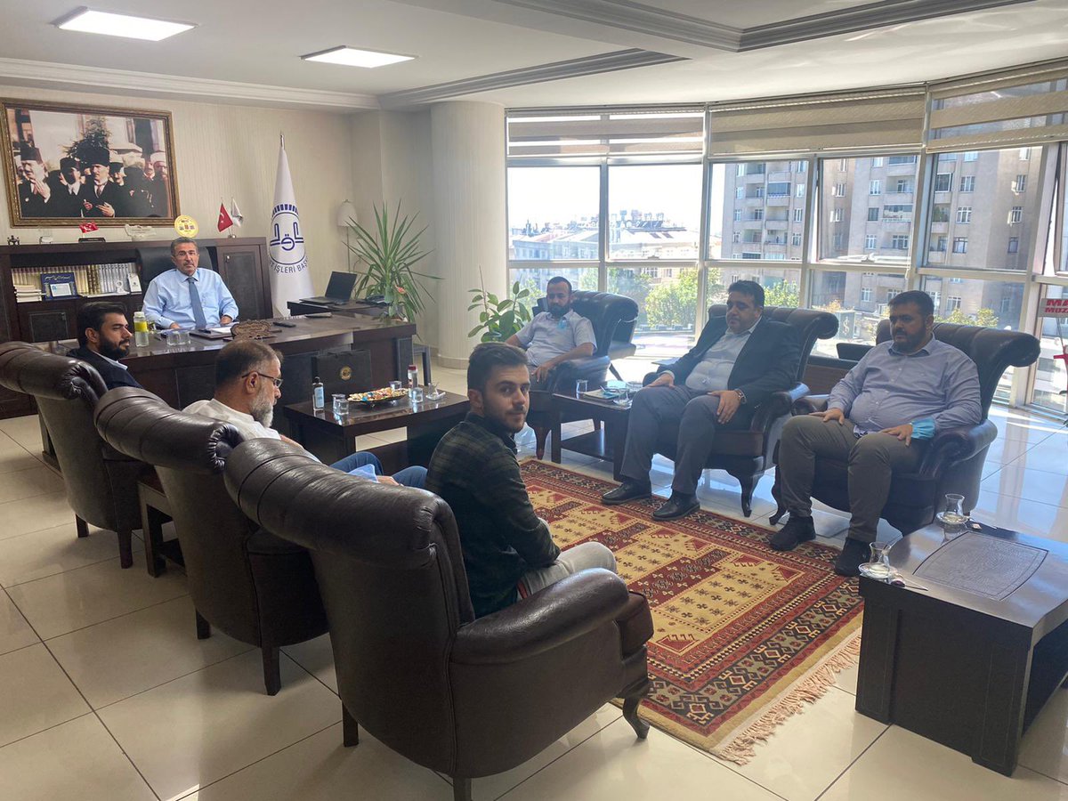 "Camiler ve Din Görevlileri Haftası" münasebetiyle, İl Müftümüz Mustafa TEKİN'i ziyaret ettik.

Nazik ev sahipliği dolayısıyla Müftümüze teşekkür eder, tüm din görevlilerinin Camiler ve Din Görevlileri Haftasını tebrik ederiz.