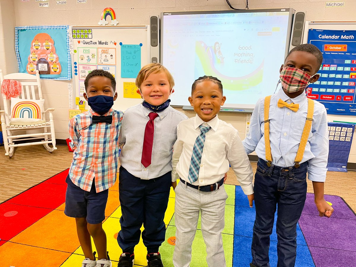 onealLES's tweet photo. It’s picture day @LeaphartElem and these boys are ready!! #sodapper https://t.co/2fnbQWUTc6