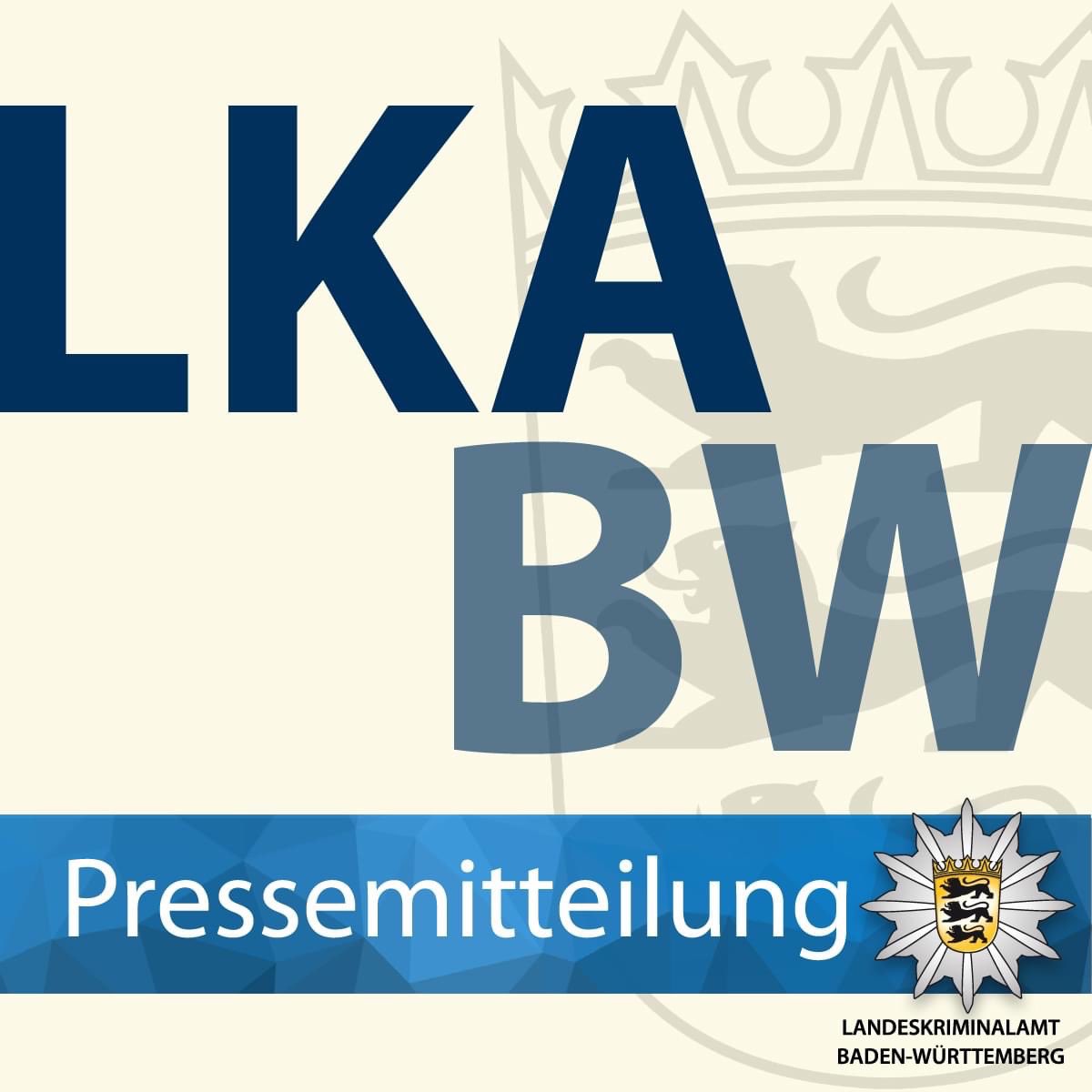 LkaBaWue's tweet photo. #Pressemitteilung
#Missbrauchsdarstellungen: Nicht weiterleiten, sondern melden.
Polizei intensiviert die Prävention gegen die Verbreitung von Missbrauchsdarstellungen – Kampagne „sounds wrong“ zeigt Handlungs- und Meldemöglichkeiten.
Pressemitteilung:
https://t.co/541Jh3gk1E https://t.co/YUvu7hOnty