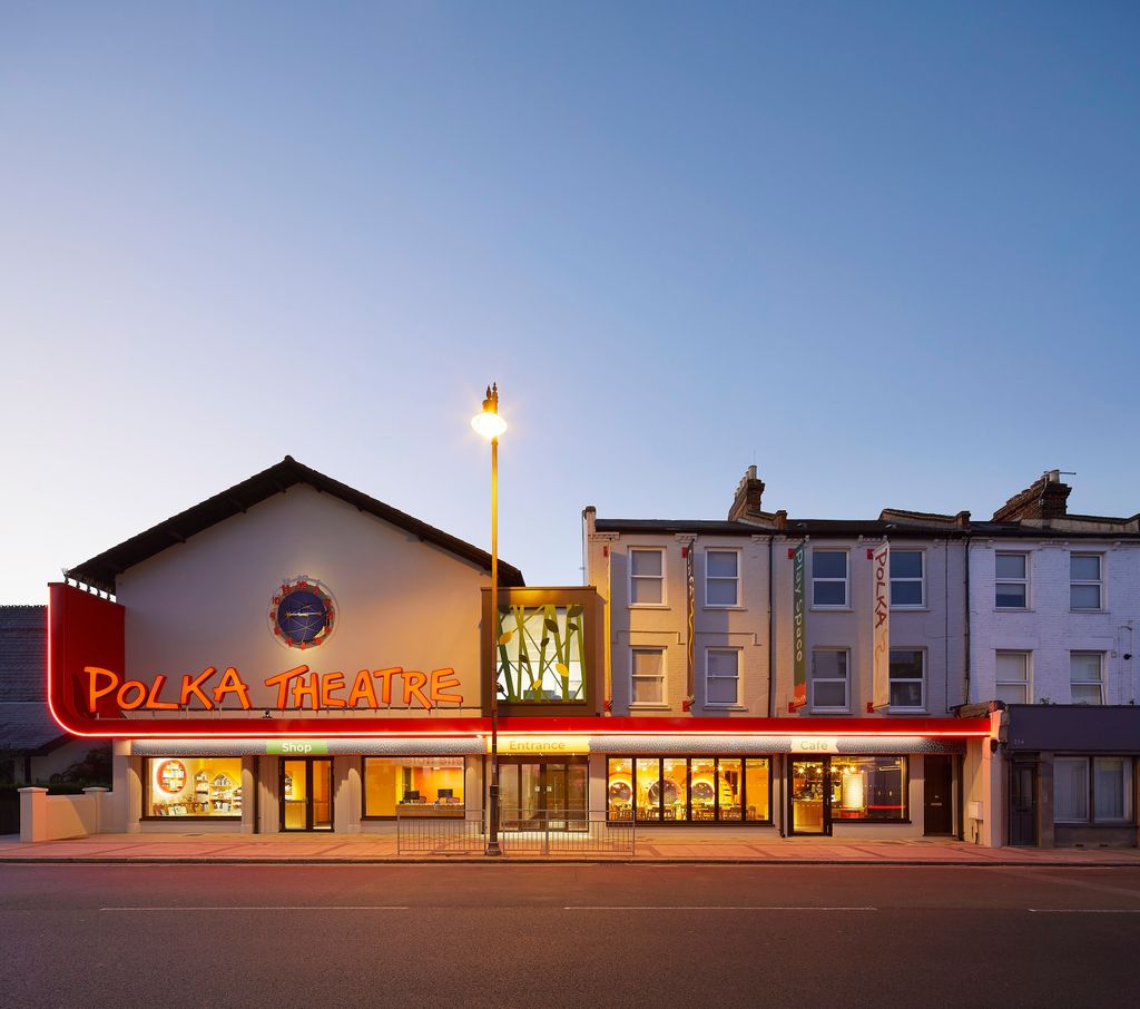 builtbyitc's tweet photo. @polkatheatre has officially re-opened it’s doors 🎉. Our work included the construction of a new adventure theatre, studio, lift, ticket office and cafe.  
Partners: @FosterWilsonArc, @Charcoalblue, @ArupGroup, @SkellyandCouch, @Beadmans, @Cragg_Services  

📸 @HuftonandCrow https://t.co/lcLuSjuVUs