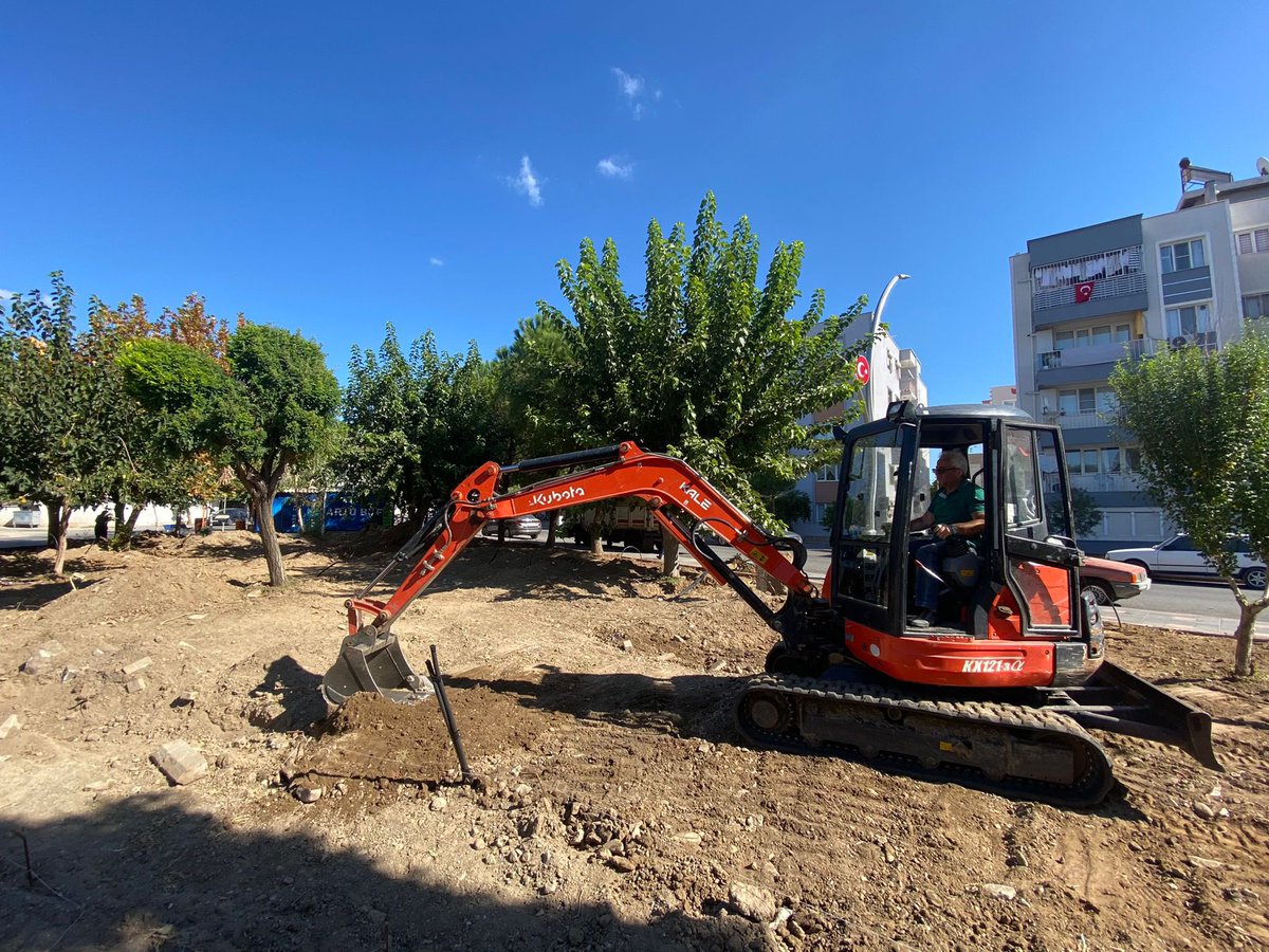 Bergama için çalışmaya devam..🚧✅ 

📍Maltepe Mahallemiz, Harmanyeri Park’ımızın sulama ve elektrik boruları döşeme işlemi tamamladı, kapatılıyor.

📍 Turabey Mahallemiz, Üçkemer Cadde’mizde doğalgaz çalışması devam ediyor.