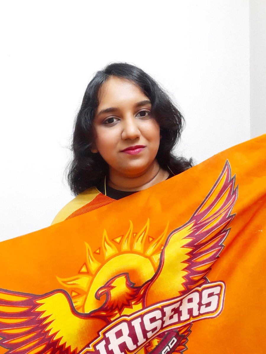 Lavannyapinky's tweet photo. @tcl_india Here is my pic cheering for my favorite #SunrisersHyderabad 
#SRH #MyCheerFace #CheerFace 
#OrangeArmy #OrangeOrNothing
@tcl_india 
Lots of Love @SunRisers https://t.co/DEwa2TjN9k