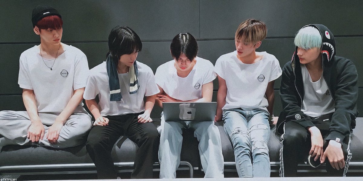 TXTFILM1's tweet photo. 📸 VLIVE @TXT_members 

#TXT #TOMORROW_X_TOGETHER #투모로우바이투게더 https://t.co/RMvTufeq8H