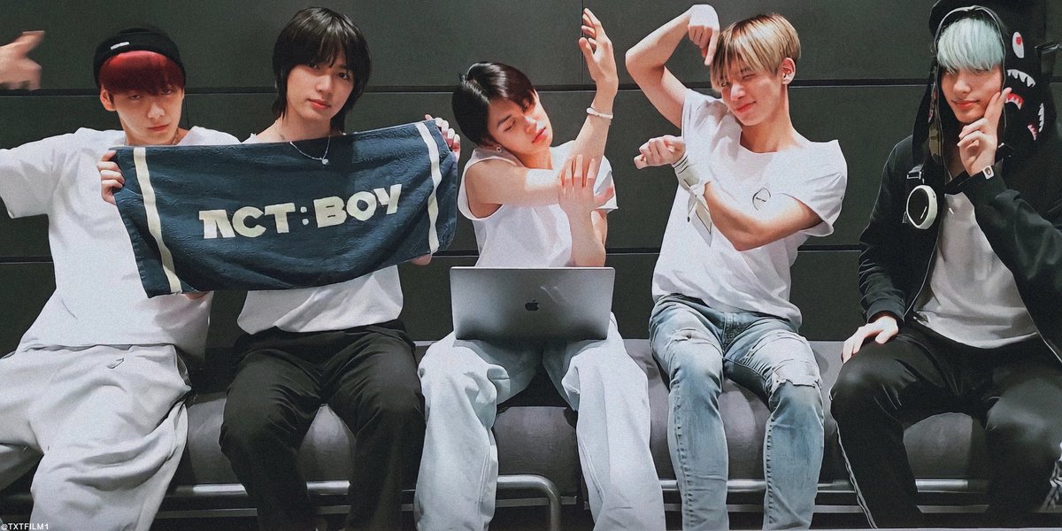 TXTFILM1's tweet photo. 📸 VLIVE @TXT_members 

#TXT #TOMORROW_X_TOGETHER #투모로우바이투게더 https://t.co/RMvTufeq8H