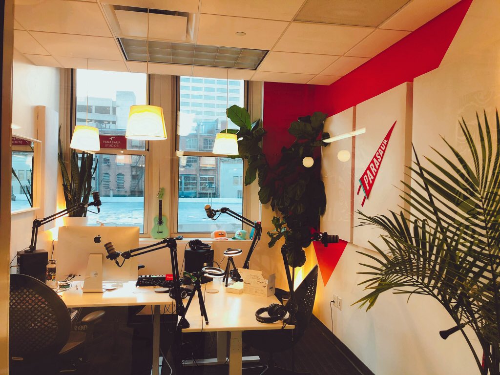 Cozy October studio 🍁